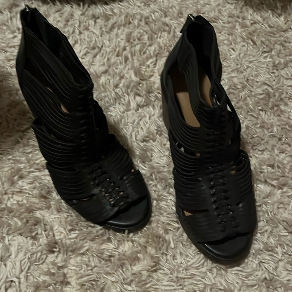 Lucky brand heel sandles